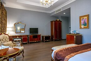 Shah Palace Luxury Museum Hotel