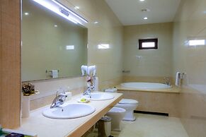 Shah Palace Luxury Museum Hotel