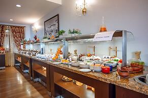 Shah Palace Luxury Museum Hotel