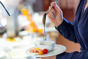 Shah Palace Luxury Museum Hotel