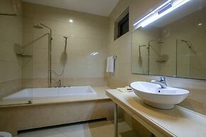 Shah Palace Luxury Museum Hotel