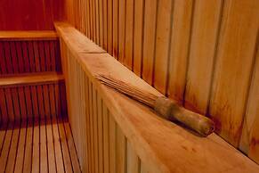 Shah Palace Luxury Museum Hotel