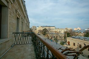 Shah Palace Luxury Museum Hotel