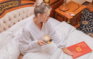 Shah Palace Luxury Museum Hotel