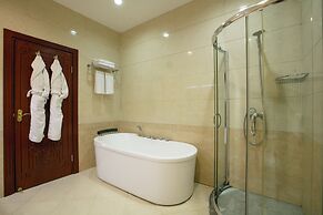 Shah Palace Luxury Museum Hotel