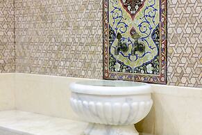 Shah Palace Luxury Museum Hotel