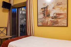 Hostal Restaurante Puerta del Alcázar