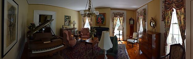 Oakcliff Bed and Breakfast