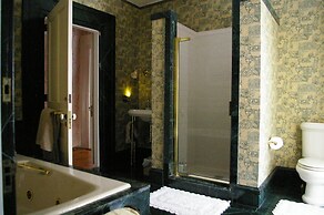 Oakcliff Bed and Breakfast