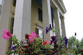 Oakcliff Bed and Breakfast