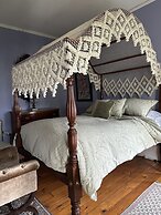 Oakcliff Bed and Breakfast