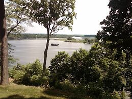 Oakcliff Bed and Breakfast