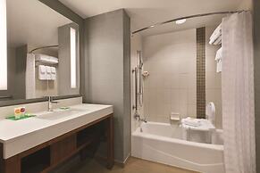 Hyatt Place Baltimore Inner Harbor