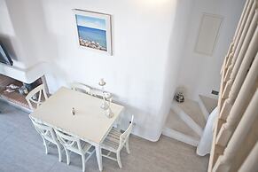 Niriides Homes & Villas