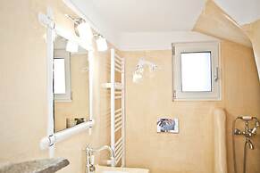 Niriides Homes & Villas