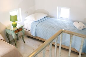 Niriides Homes & Villas