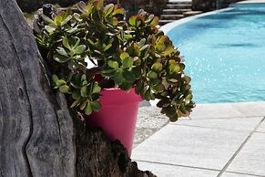 Niriides Homes & Villas