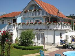 Pool Apartments Plitvice Lakes