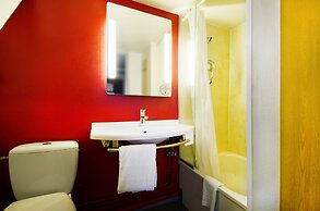 B&B HOTEL CHARTRES Le Forum (1)