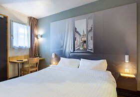 B&B HOTEL CHARTRES Le Forum (1)