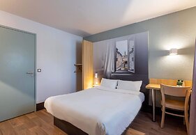 B&B HOTEL CHARTRES Le Forum (1)