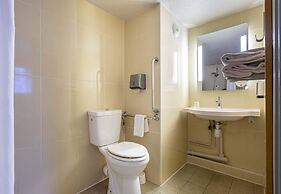 B&B HOTEL CHARTRES Le Forum (1)