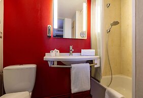 B&B HOTEL CHARTRES Le Forum (1)