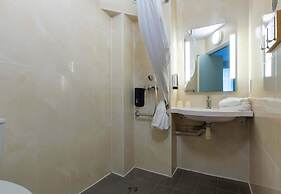 B&B HOTEL Châteauroux Déols