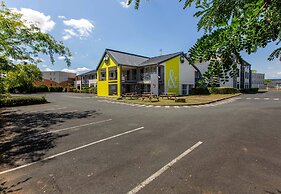 B&B HOTEL Châteauroux Aéroport