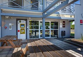 B&B HOTEL Châteauroux Aéroport