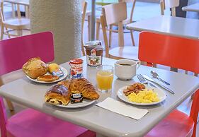 B&B HOTEL Nîmes Centre