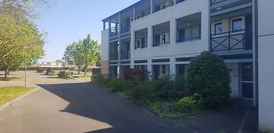 Kyriad Direct Poitiers - Gare du Futuroscope