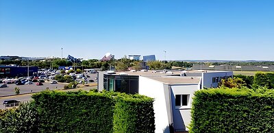 Kyriad Direct Poitiers - Gare du Futuroscope