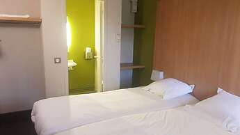 Kyriad Direct Poitiers - Gare du Futuroscope