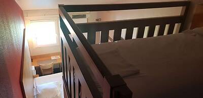 Kyriad Direct Poitiers - Gare du Futuroscope