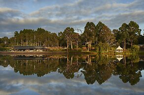 Eight Willows Retreat