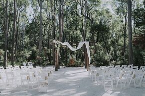 Eight Willows Retreat