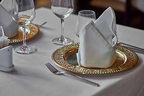 Palace Gate Hotel & Residence By EHM