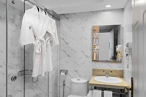 Palace Gate Hotel & Residence By EHM