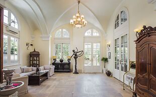 Palace Gate Hotel & Residence By EHM