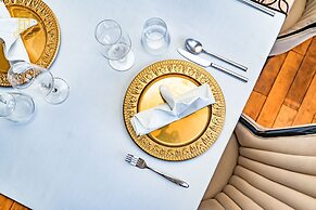 Palace Gate Hotel & Residence By EHM