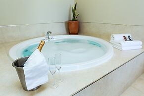 Pebble Beach Motor Inn