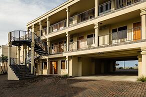 Pebble Beach Motor Inn