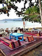 Think & Retro Cafe Lipa Noi Samui