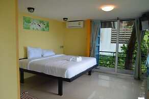 Think & Retro Cafe Lipa Noi Samui