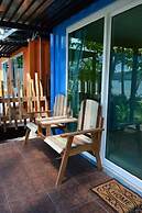 Think & Retro Cafe Lipa Noi Samui