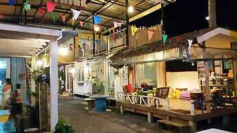 Think & Retro Cafe Lipa Noi Samui