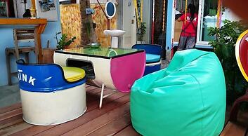 Think & Retro Cafe Lipa Noi Samui