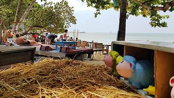 Think & Retro Cafe Lipa Noi Samui