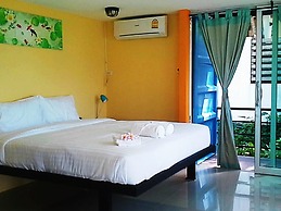 Think & Retro Cafe Lipa Noi Samui